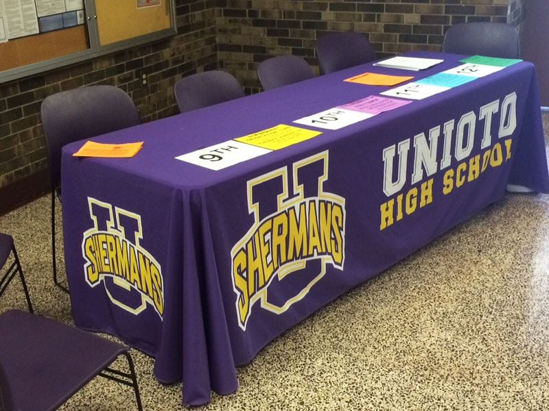 unioto high school table throw